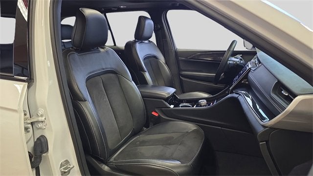 2022 Jeep Grand Cherokee Altitude