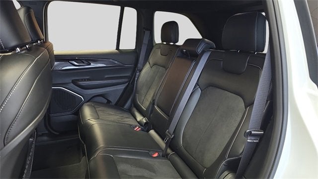 2022 Jeep Grand Cherokee Altitude