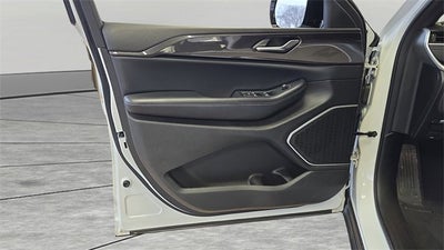 2022 Jeep Grand Cherokee Altitude