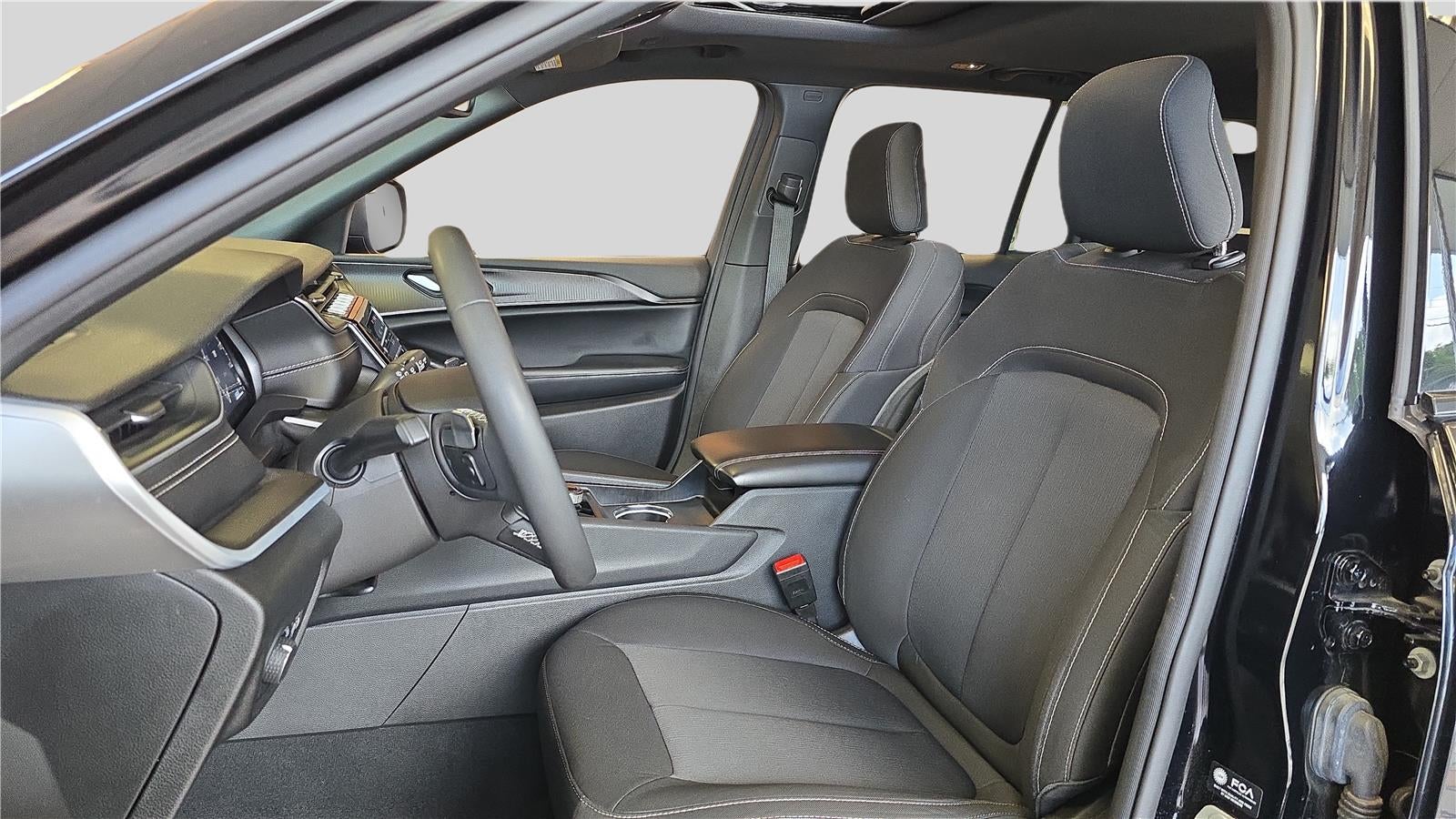 2024 Jeep Grand Cherokee Laredo X