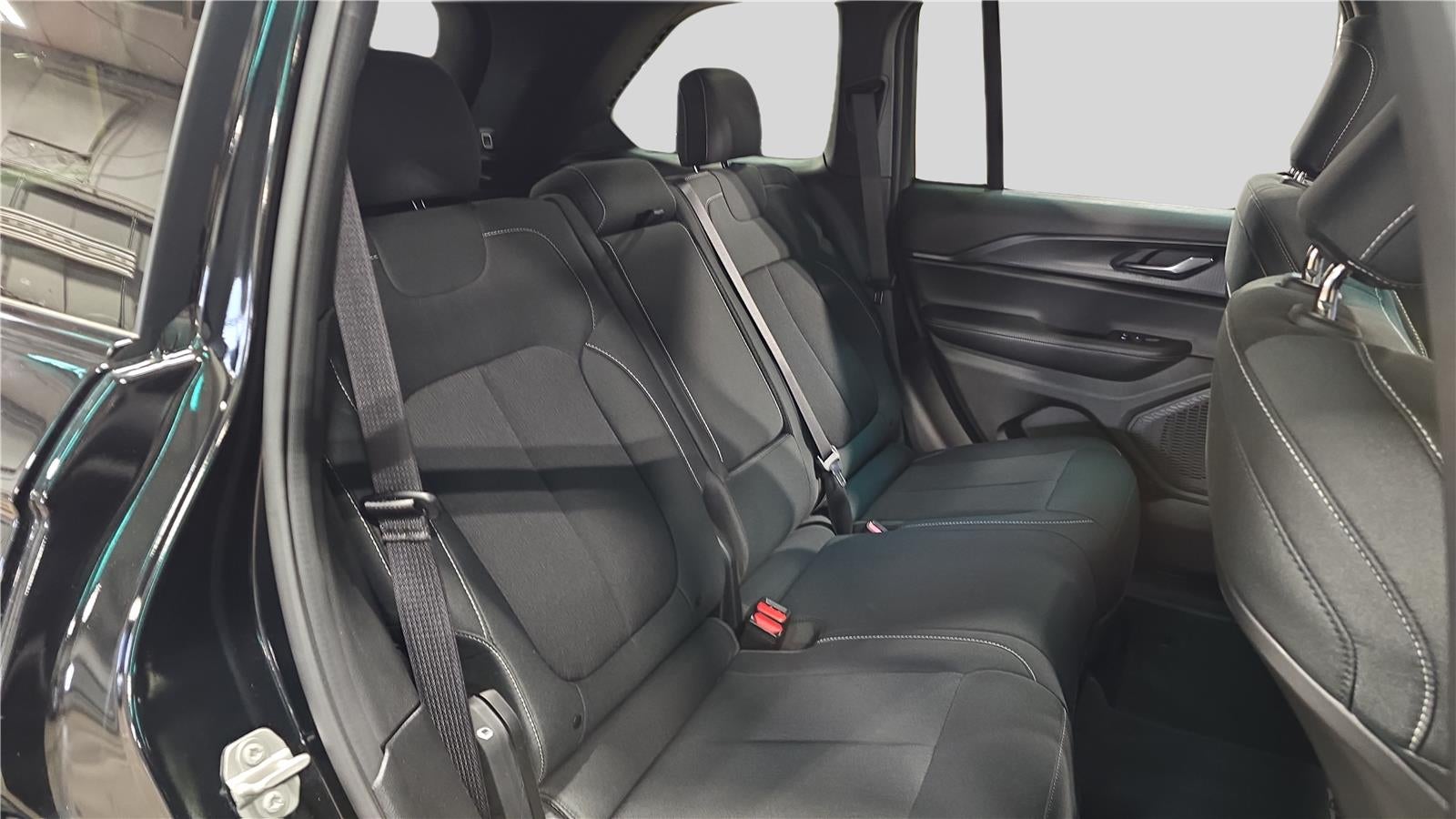 2024 Jeep Grand Cherokee Laredo X