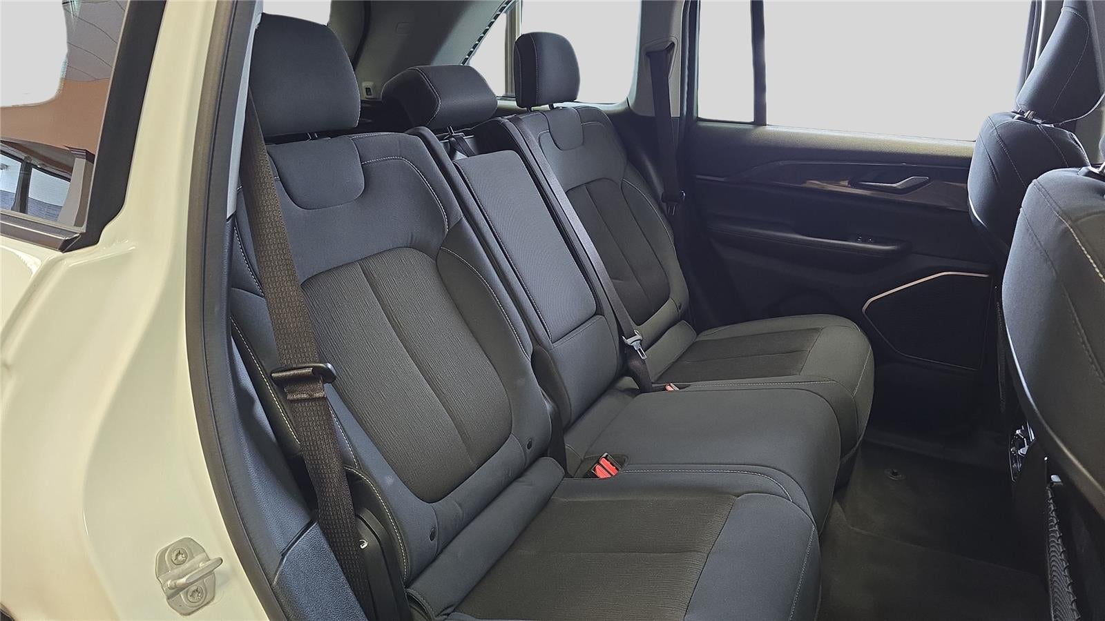 2022 Jeep Grand Cherokee Laredo