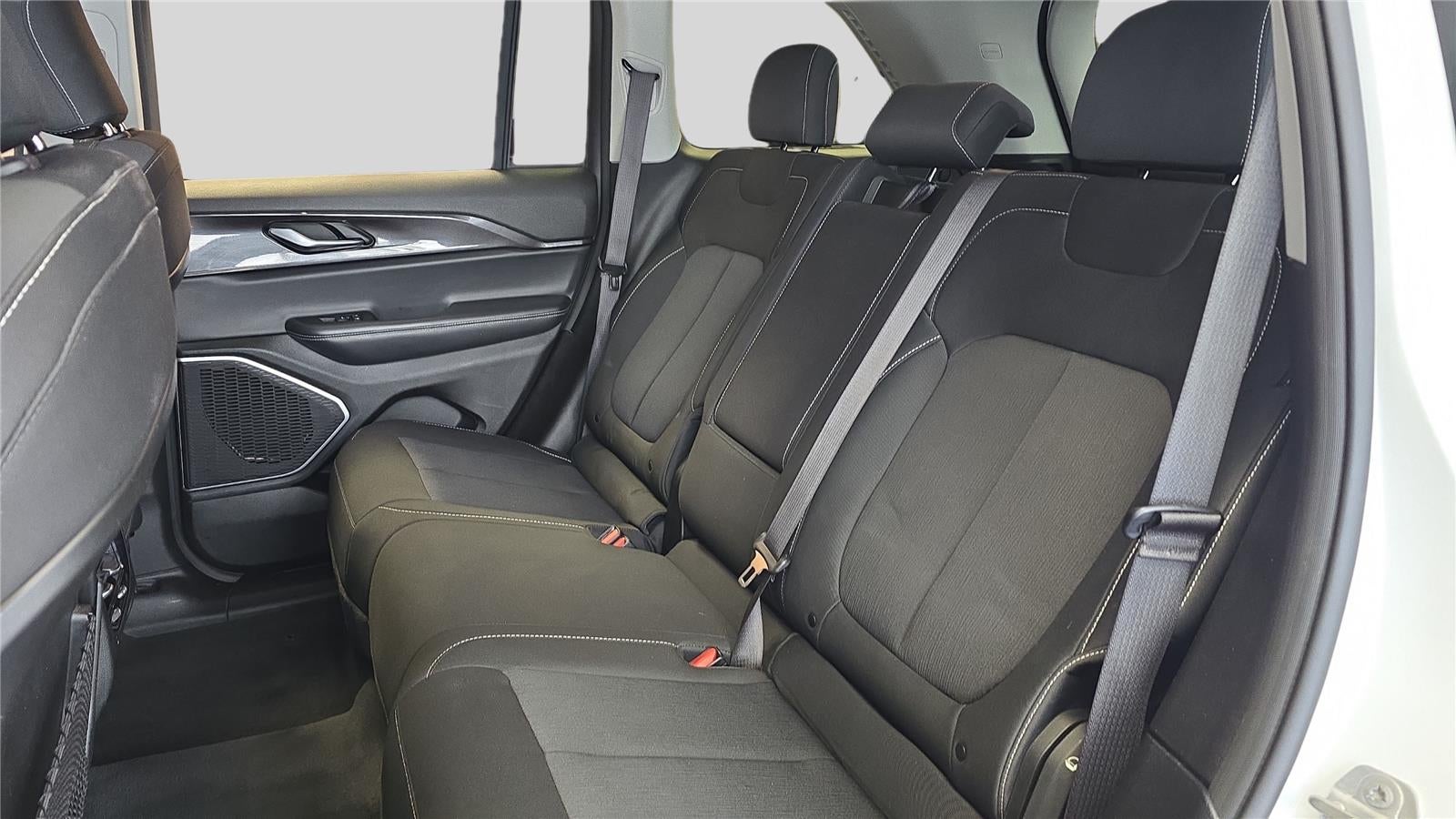 2022 Jeep Grand Cherokee Laredo