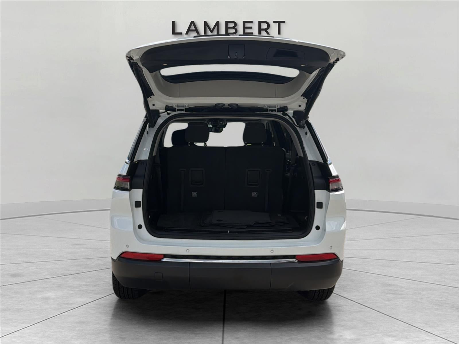 2022 Jeep Grand Cherokee L Laredo