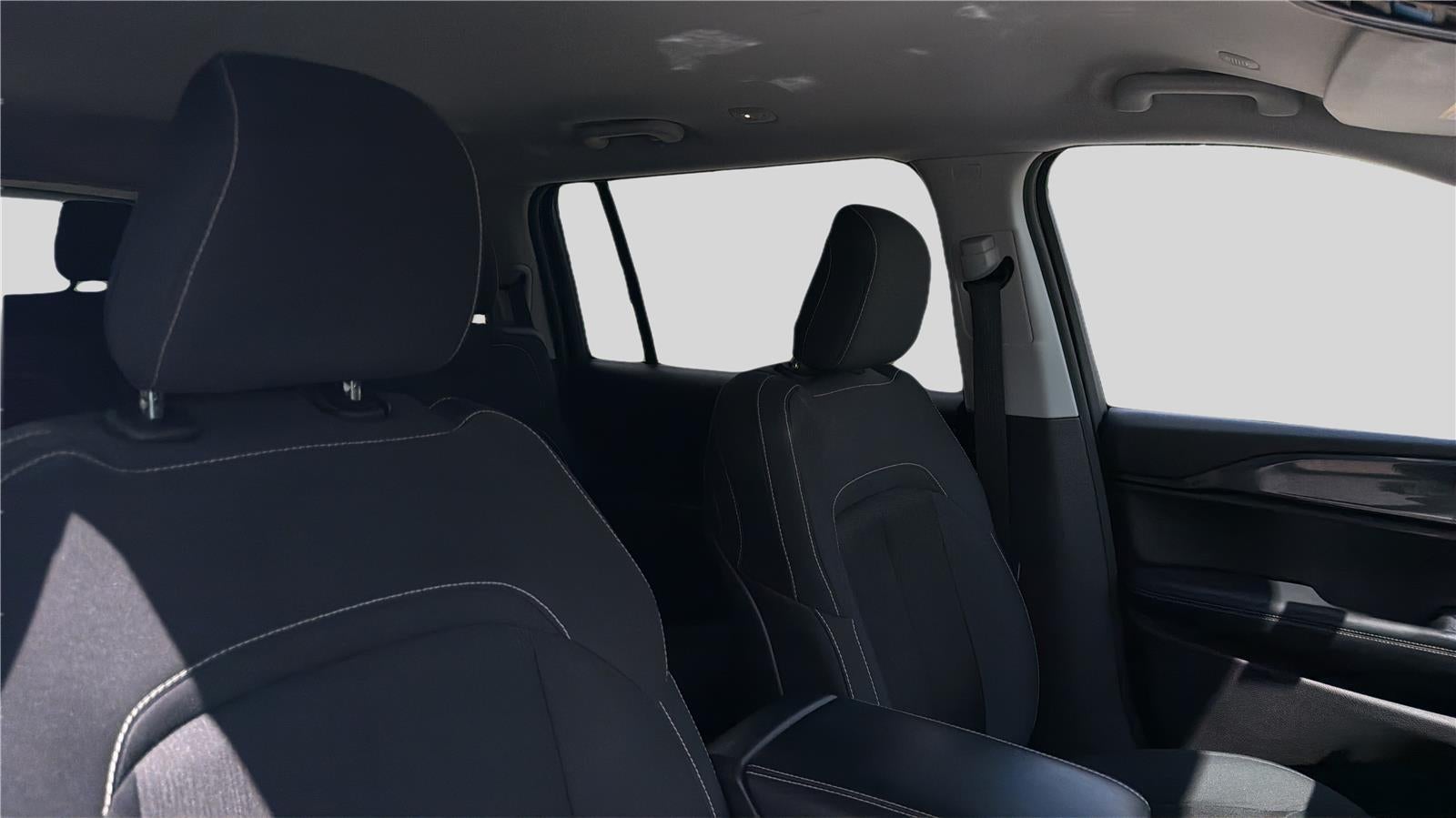 2022 Jeep Grand Cherokee L Laredo