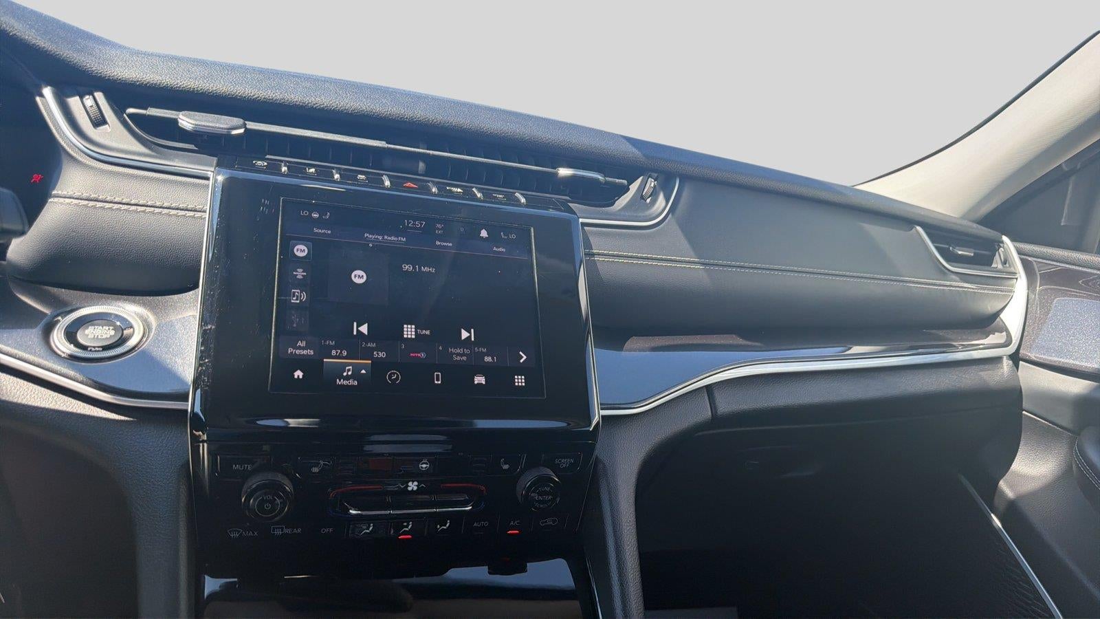 2022 Jeep Grand Cherokee L Laredo