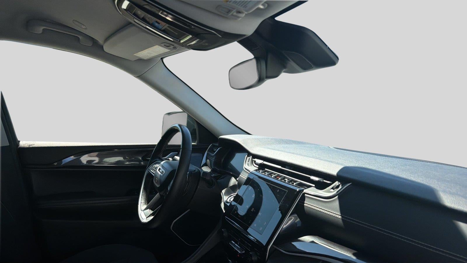 2022 Jeep Grand Cherokee L Laredo