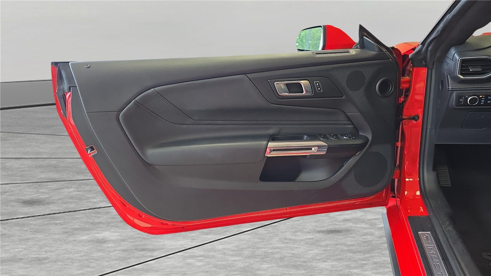 2025 Ford Mustang EcoBoost