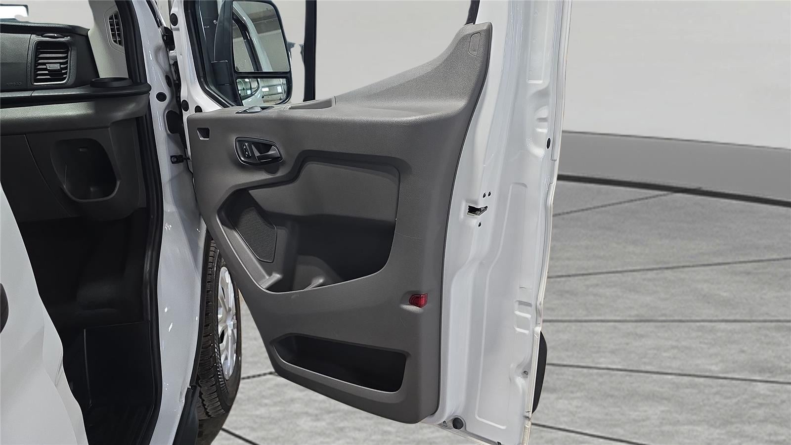 2024 Ford Transit Passenger Wagon XL