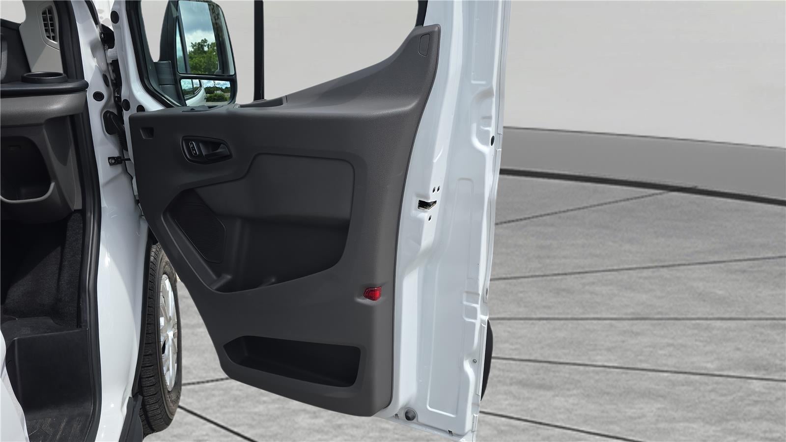 2025 Ford Transit Passenger Wagon XL