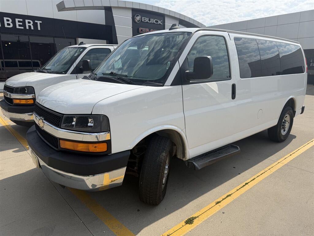 2016 Chevrolet Express Passenger 3500 LT