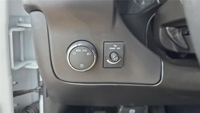 2025 Chevrolet Express Passenger 1LT
