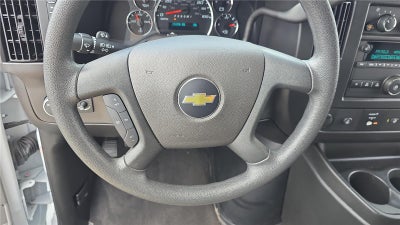 2025 Chevrolet Express Passenger 1LT