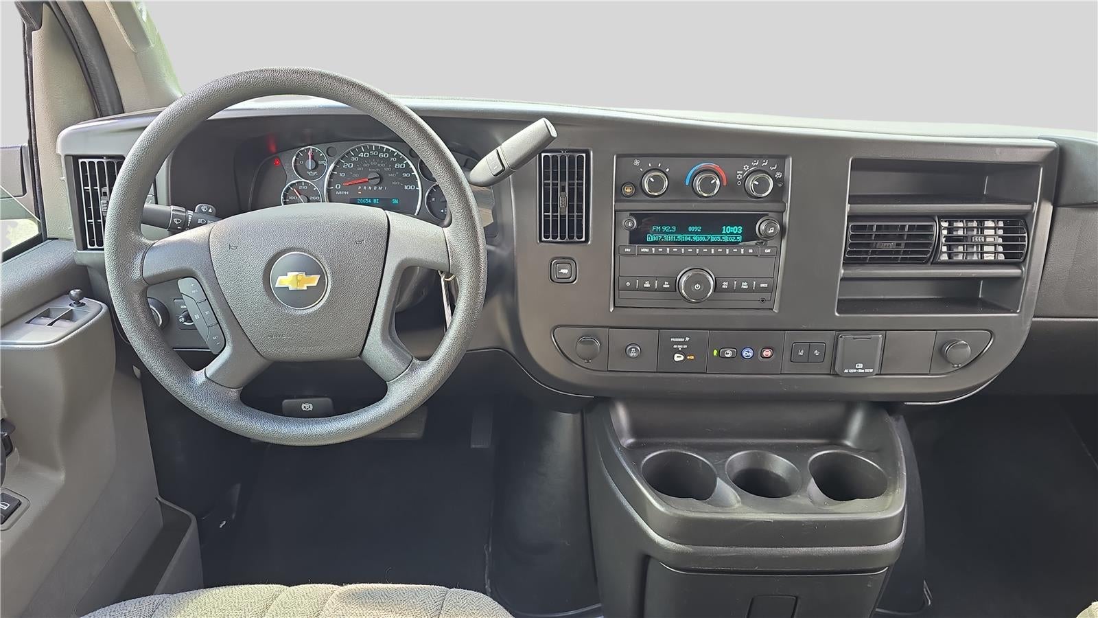 2025 Chevrolet Express Passenger 1LT