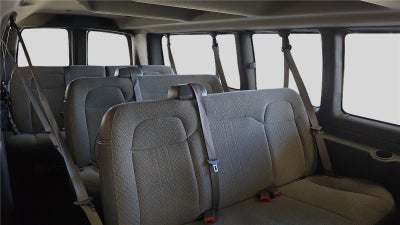 2023 Chevrolet Express Passenger 3500 1LT