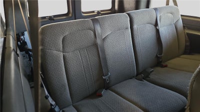 2023 Chevrolet Express Passenger 3500 1LT