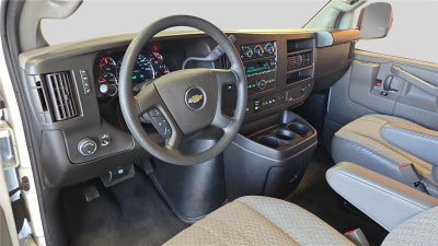 2023 Chevrolet Express Passenger 3500 1LT