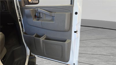 2023 Chevrolet Express Passenger 3500 1LT