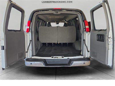 2023 Chevrolet Express Passenger 3500 1LT