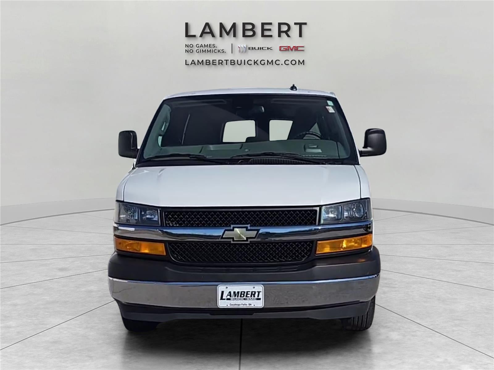 2023 Chevrolet Express Passenger 3500 1LT