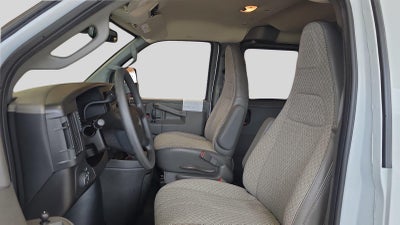 2025 Chevrolet Express Passenger 1LT