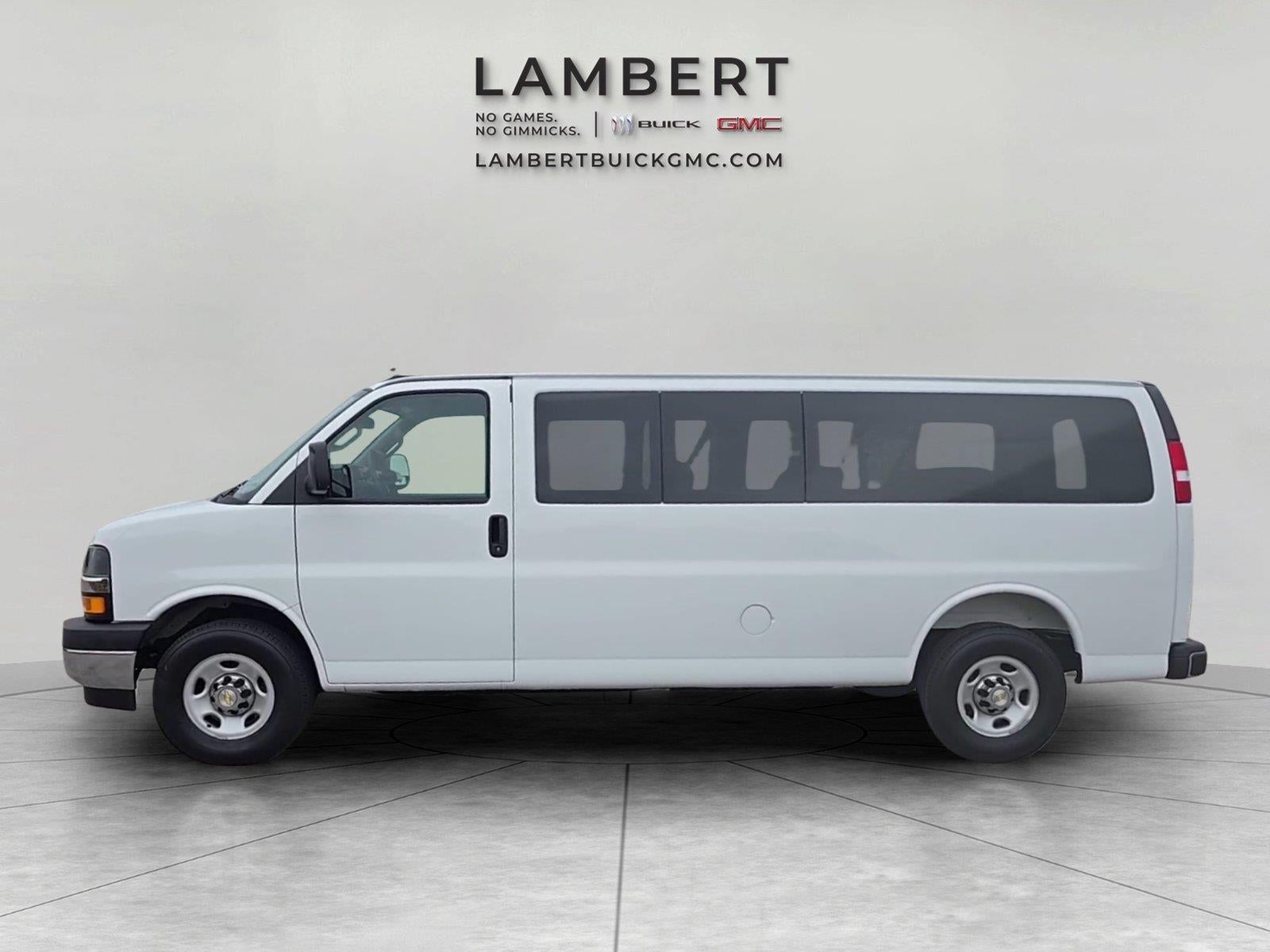 2025 Chevrolet Express Passenger 1LT