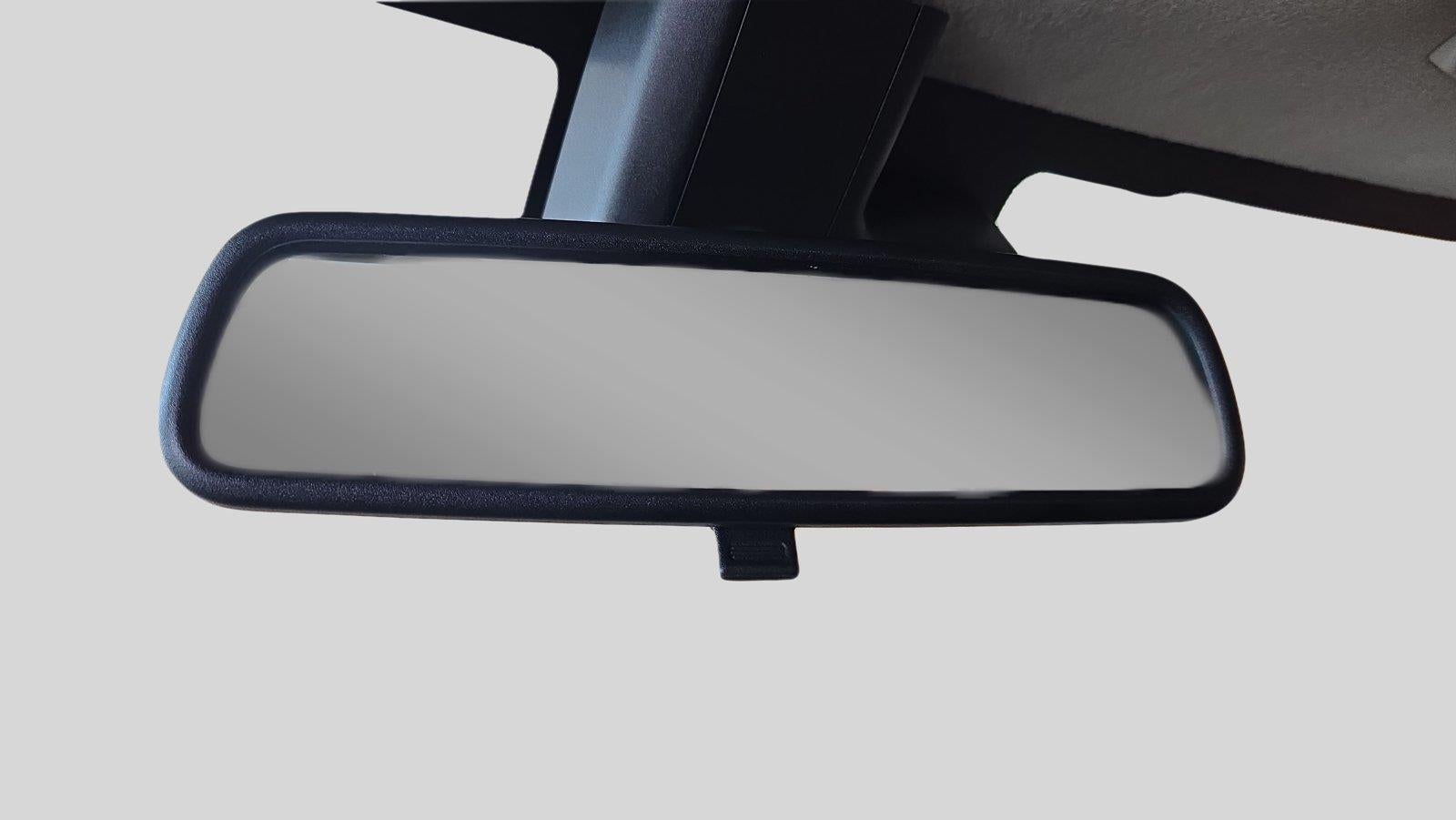 2025 Chevrolet Express Passenger 1LT