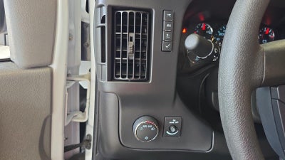 2025 Chevrolet Express Passenger 1LT