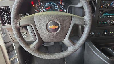 2025 Chevrolet Express Passenger 1LT