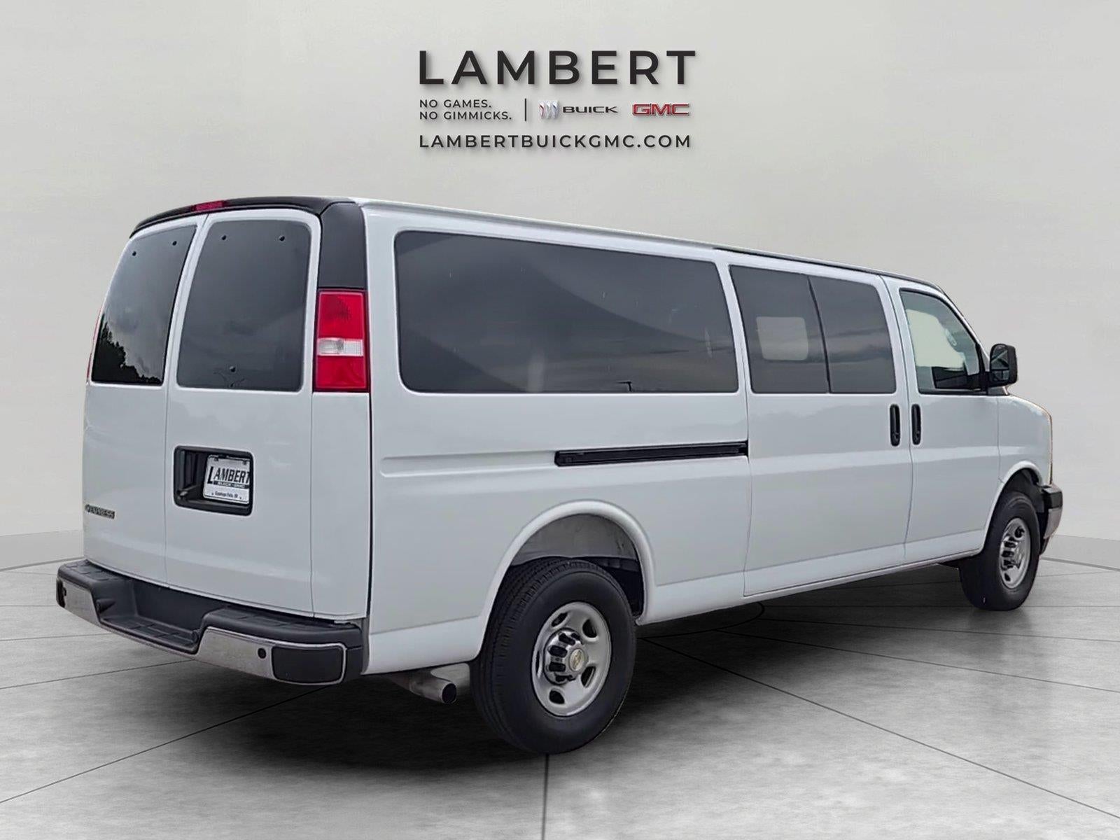 2025 Chevrolet Express Passenger 1LT