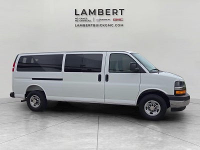 2025 Chevrolet Express Passenger 1LT
