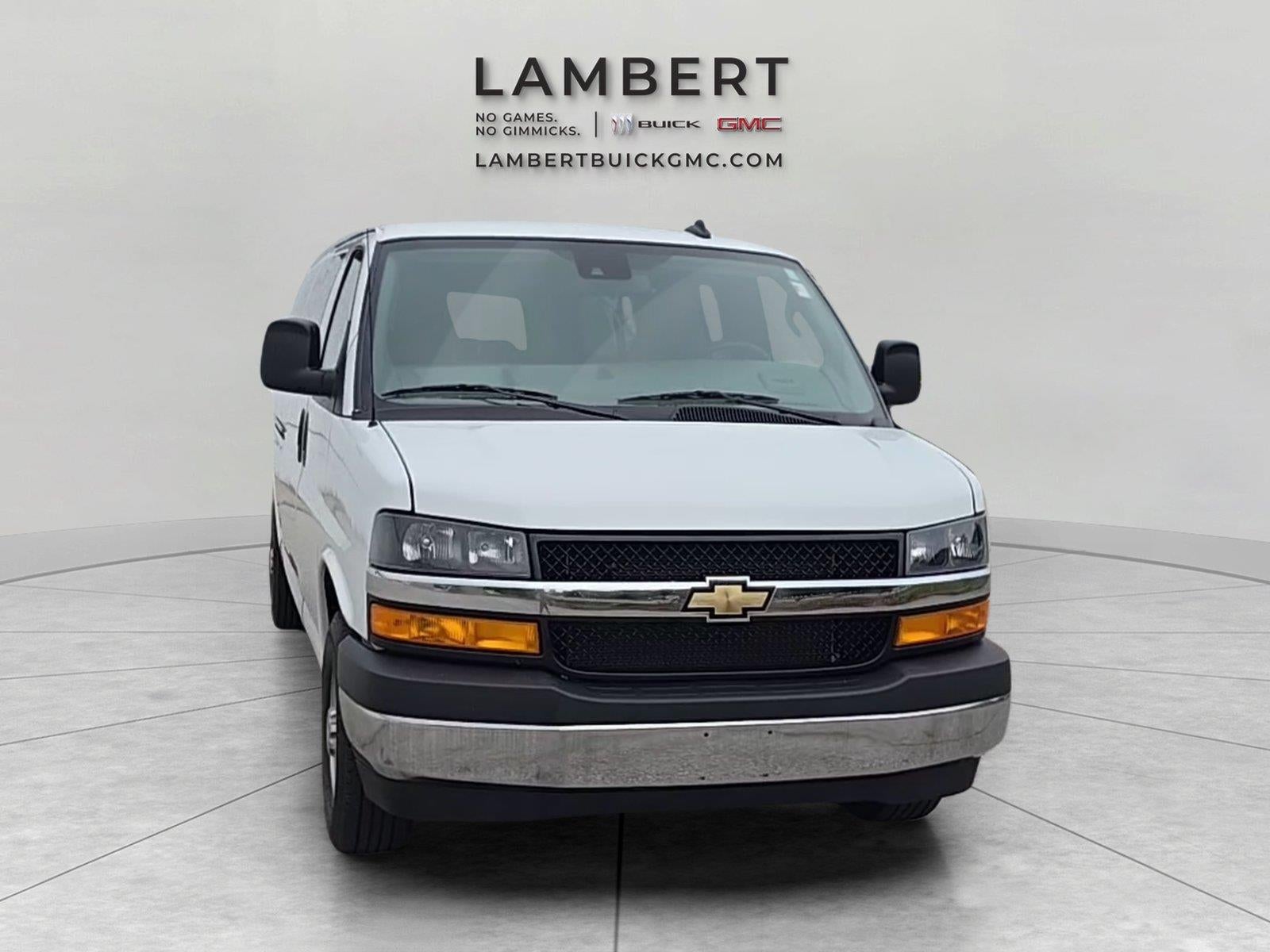 2025 Chevrolet Express Passenger 1LT