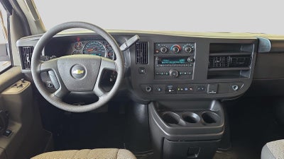 2025 Chevrolet Express Passenger 1LT