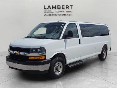2025 Chevrolet Express Passenger 1LT