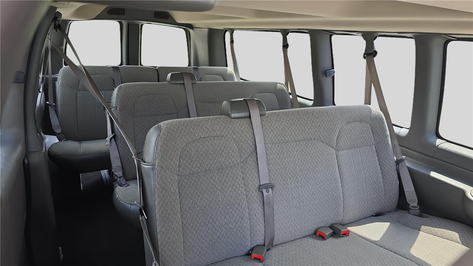 2025 Chevrolet Express Passenger 1LT