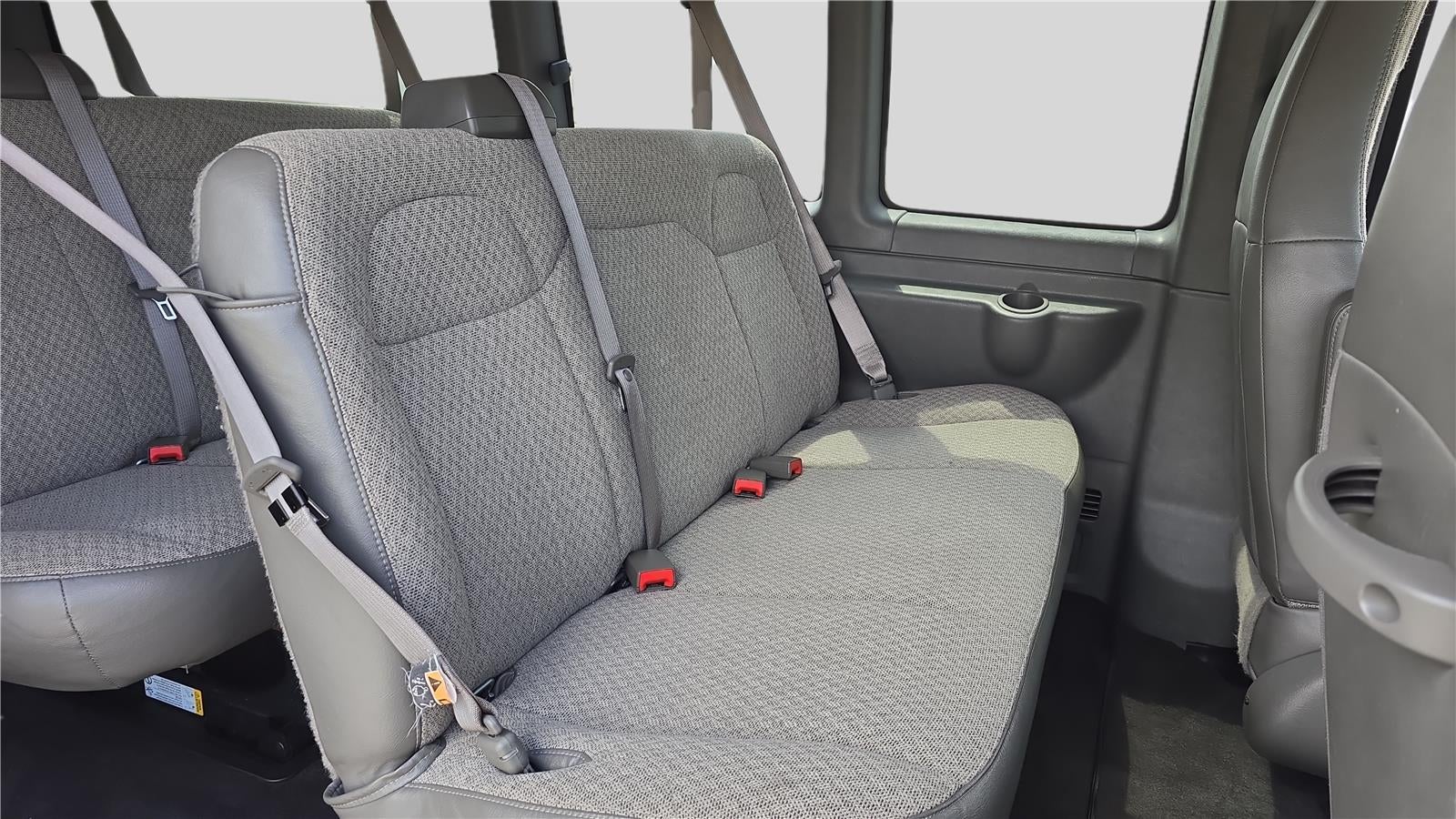 2025 Chevrolet Express Passenger 1LT