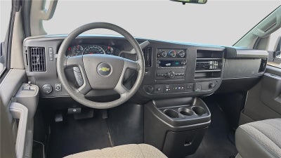 2025 Chevrolet Express Passenger 1LT