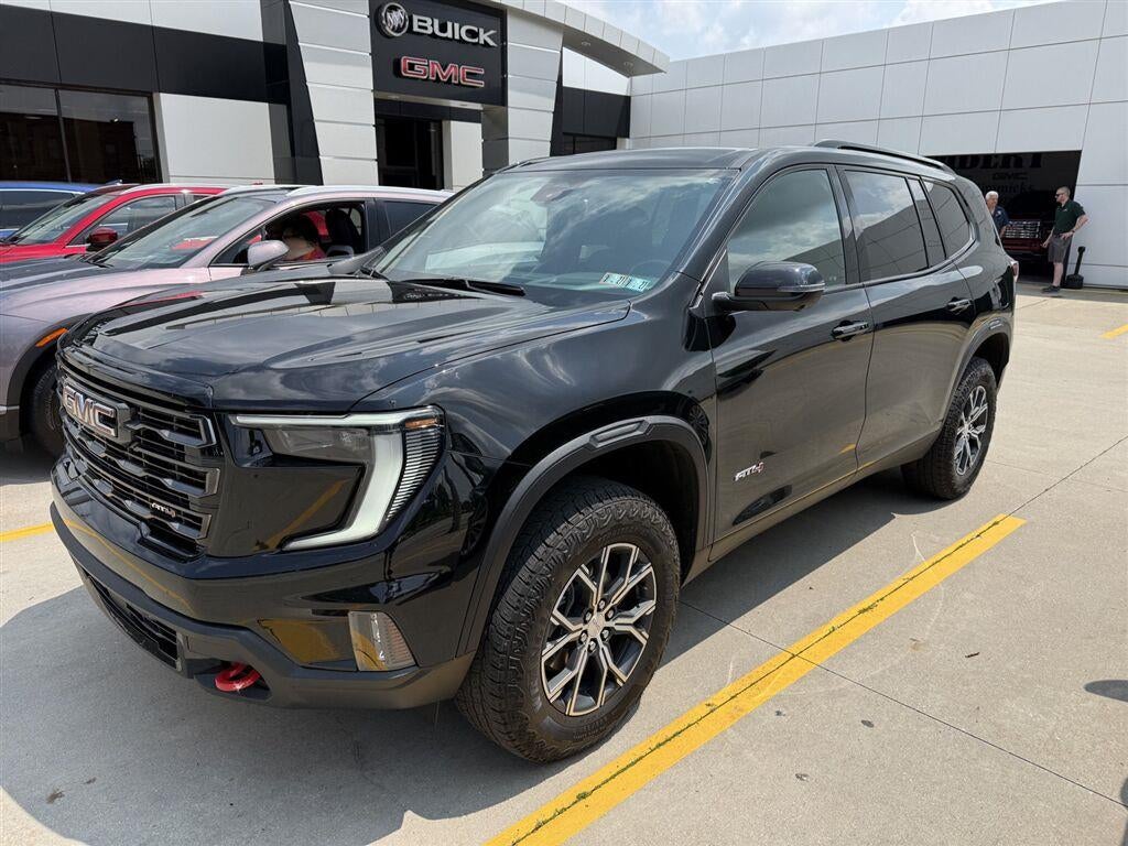 2024 GMC Acadia AT4