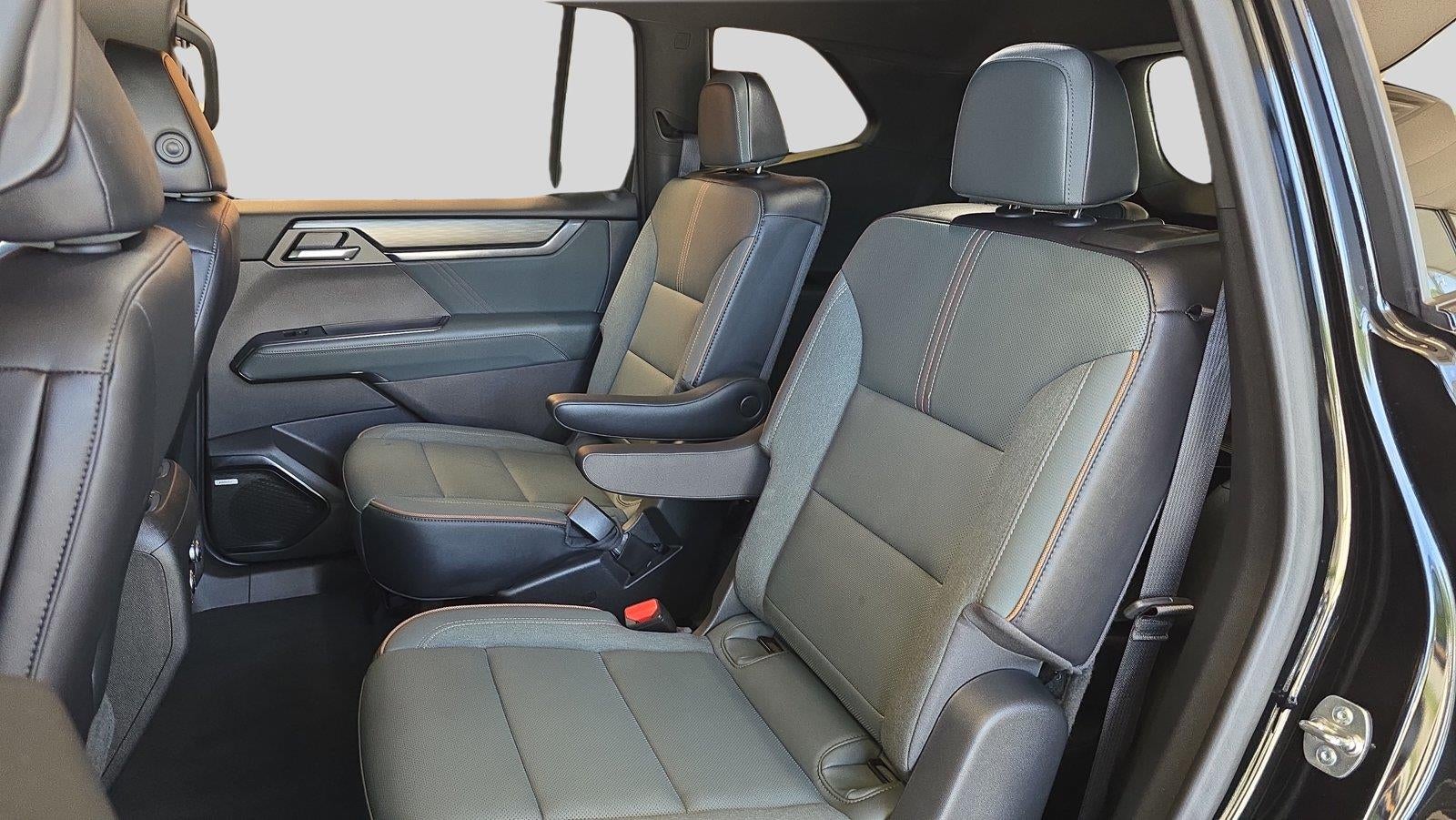 2024 GMC Acadia AT4