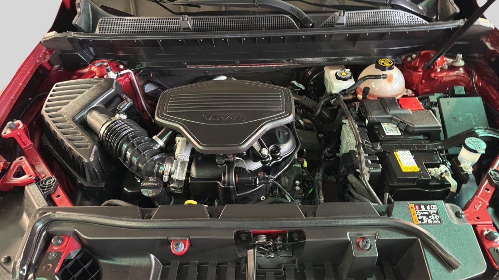 2023 GMC Acadia AT4