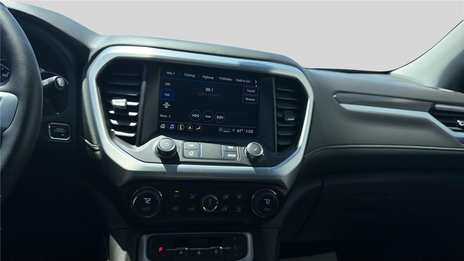 2023 GMC Acadia SLT