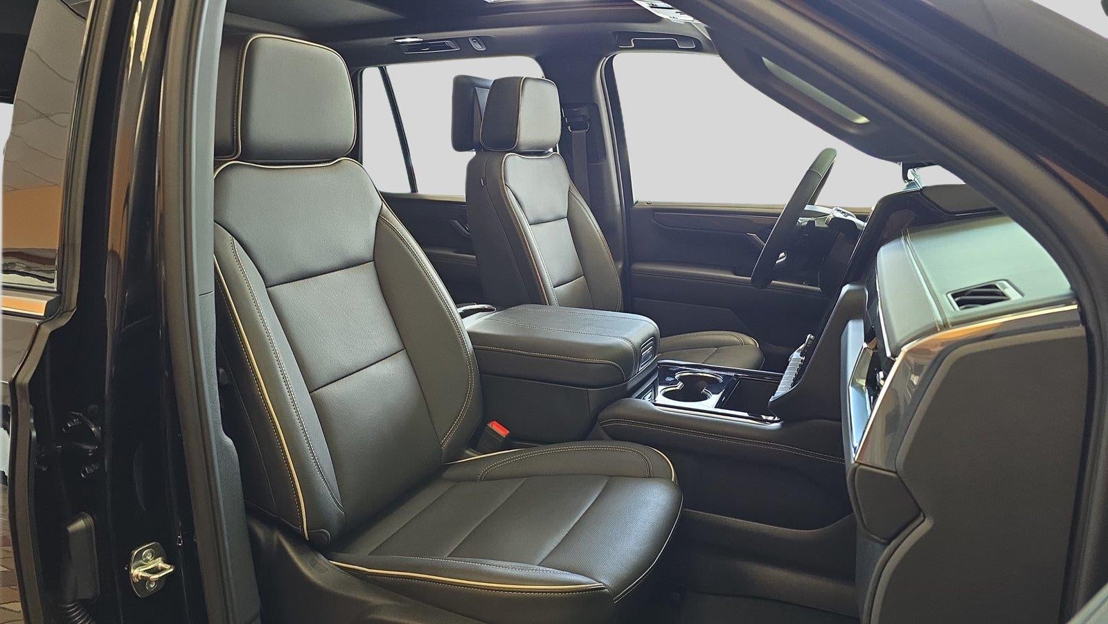 2025 GMC Yukon Elevation