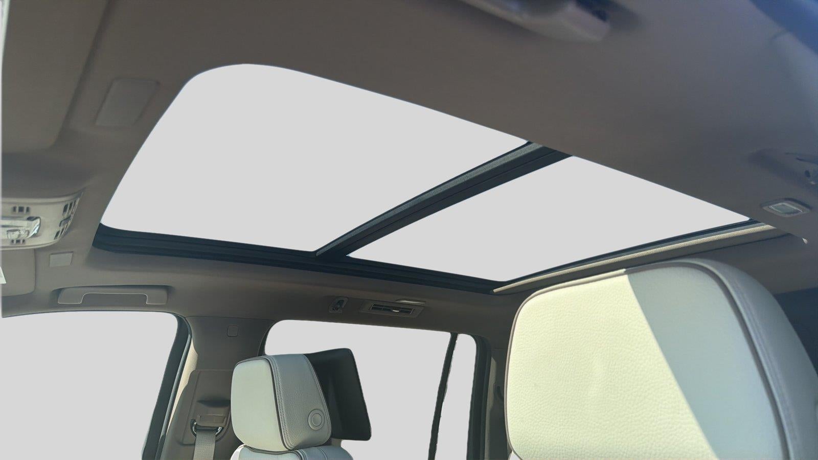 2026 GMC Yukon XL Denali - Photo 10