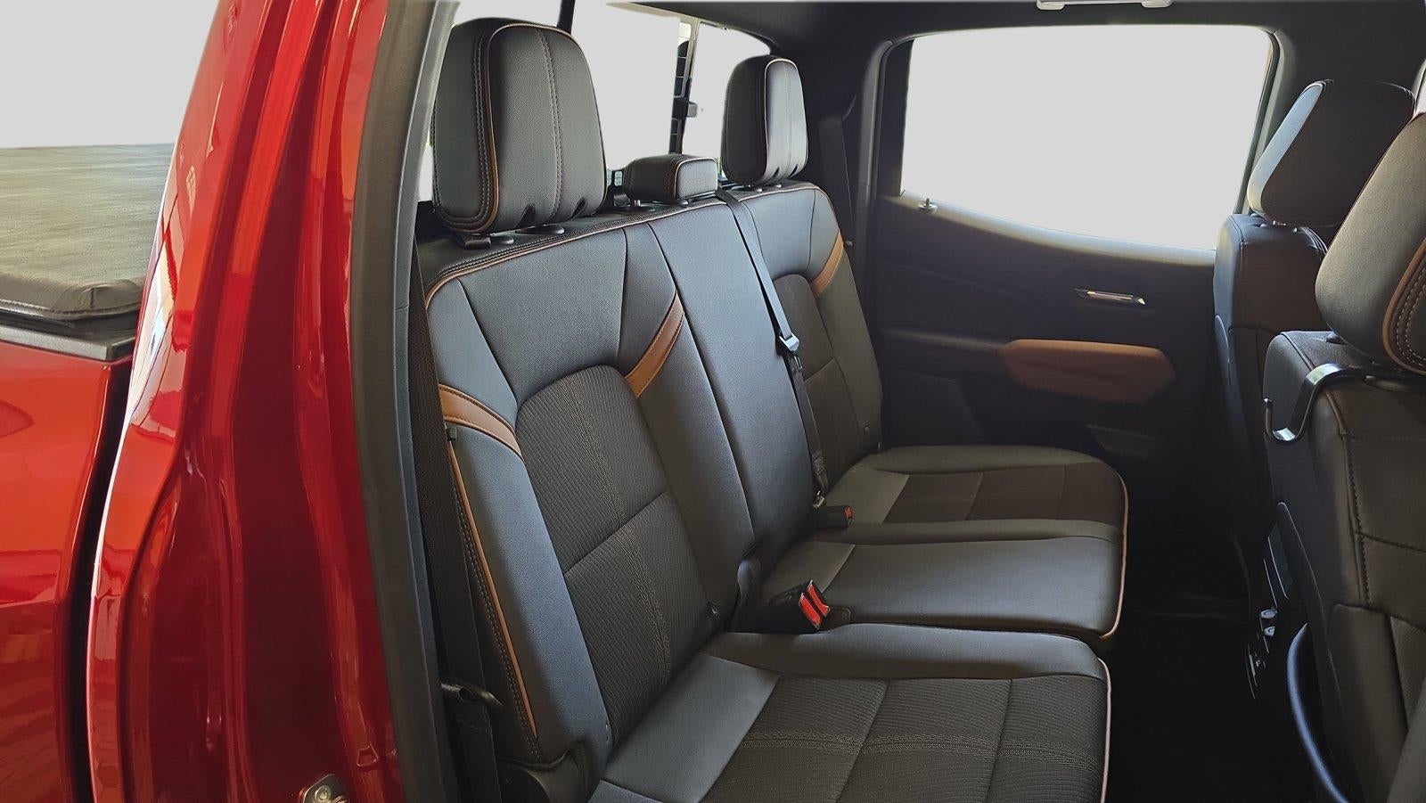 2023 GMC Canyon 4WD AT4