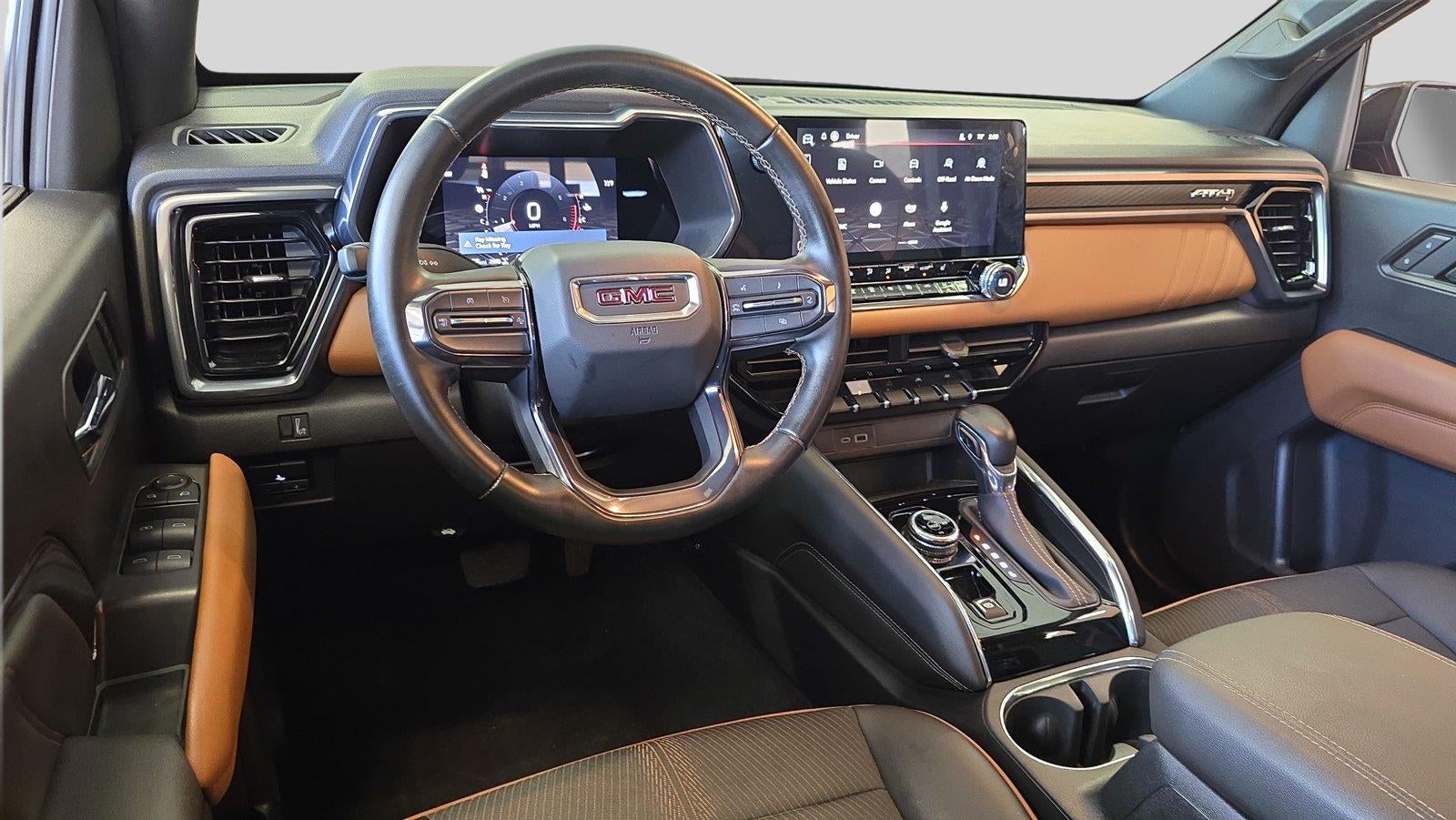 2023 GMC Canyon 4WD AT4