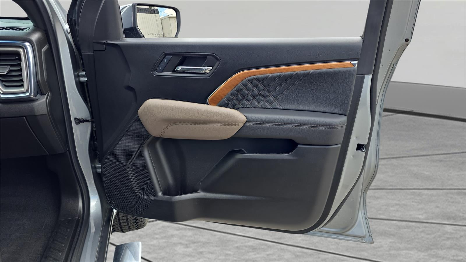 2024 GMC Canyon Denali