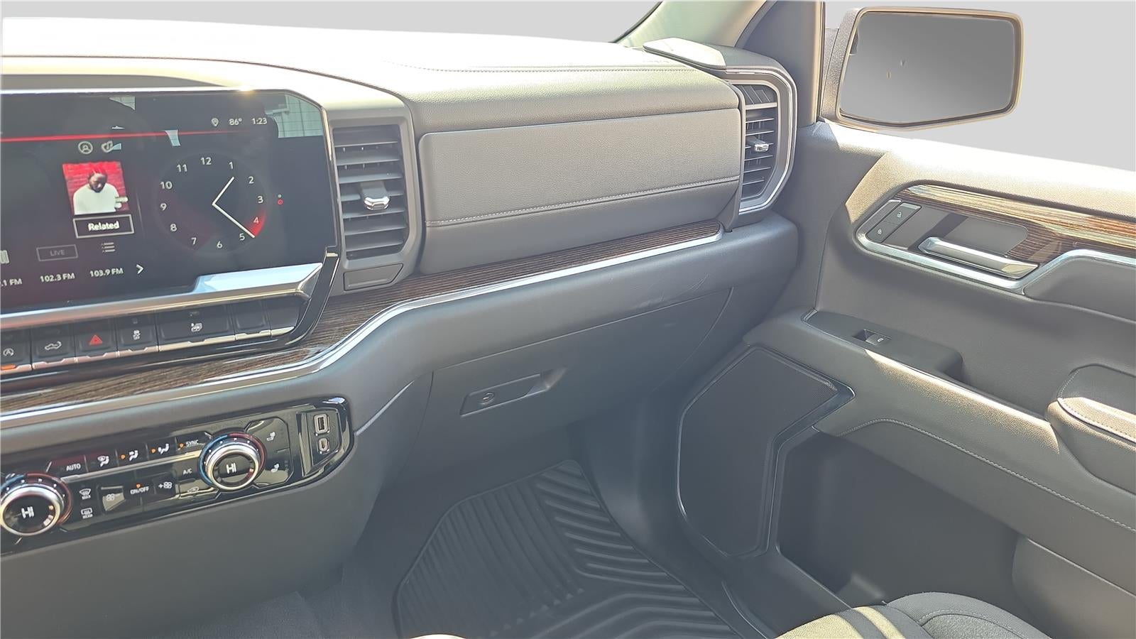 2023 GMC Sierra 1500 SLE