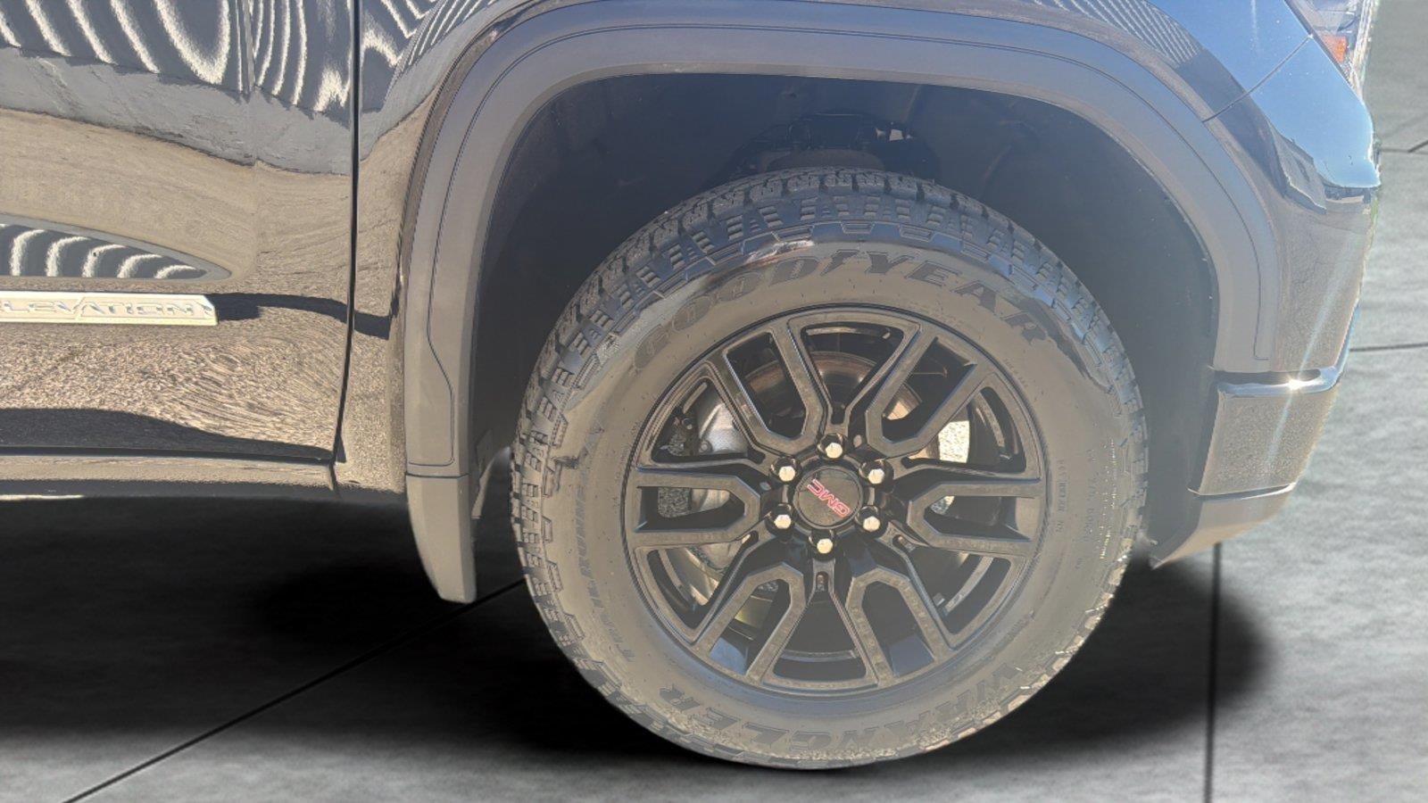 2025 GMC Sierra 1500 Elevation