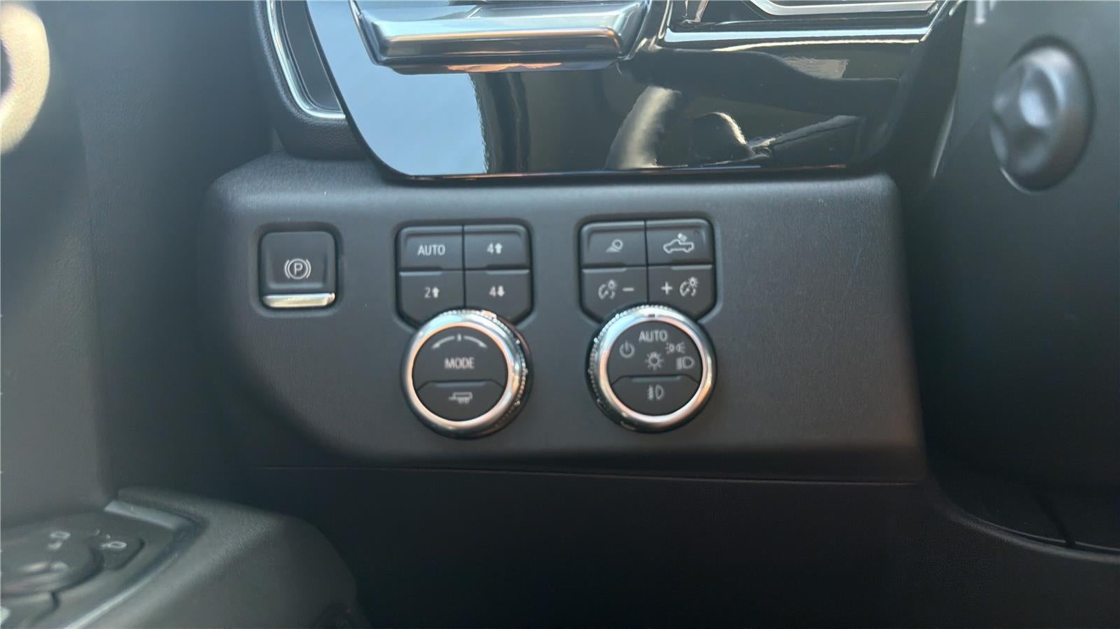 2026 GMC Sierra 1500 SLT - Photo 15