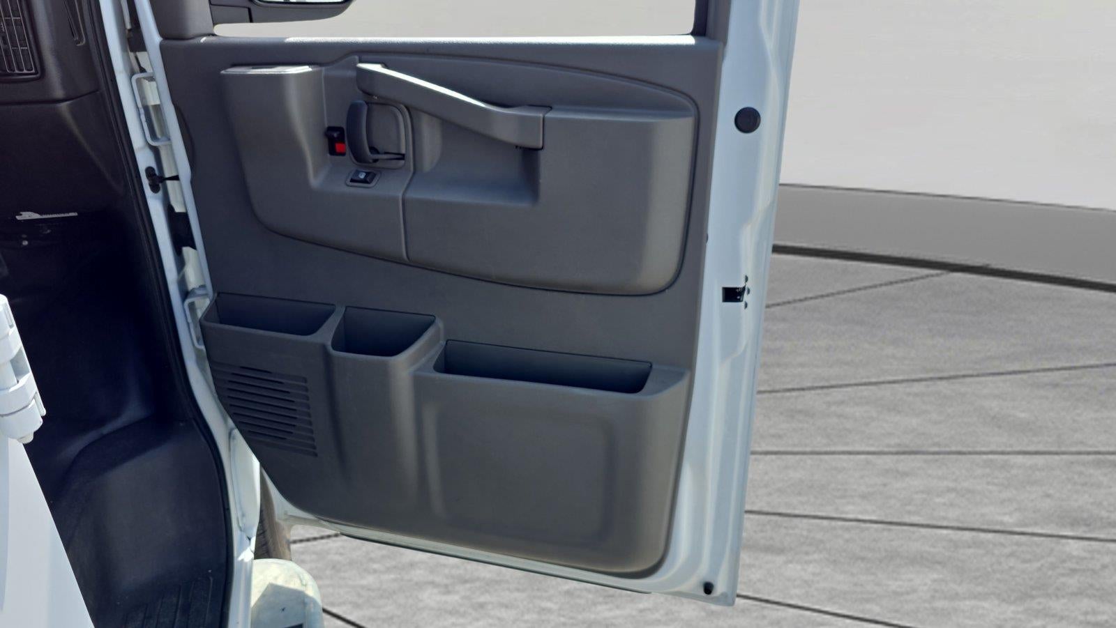2025 GMC Savana Cargo Work Van